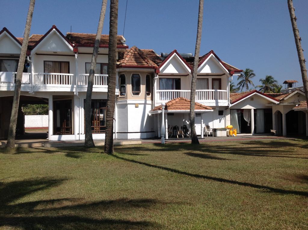 Ninnada Beach Hotel Marawila Ngoại thất bức ảnh