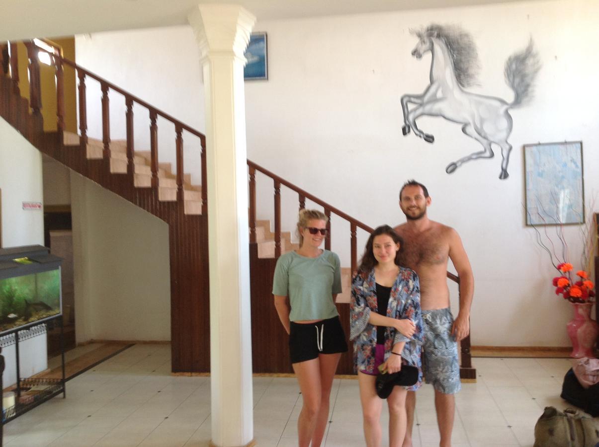 Ninnada Beach Hotel Marawila Ngoại thất bức ảnh