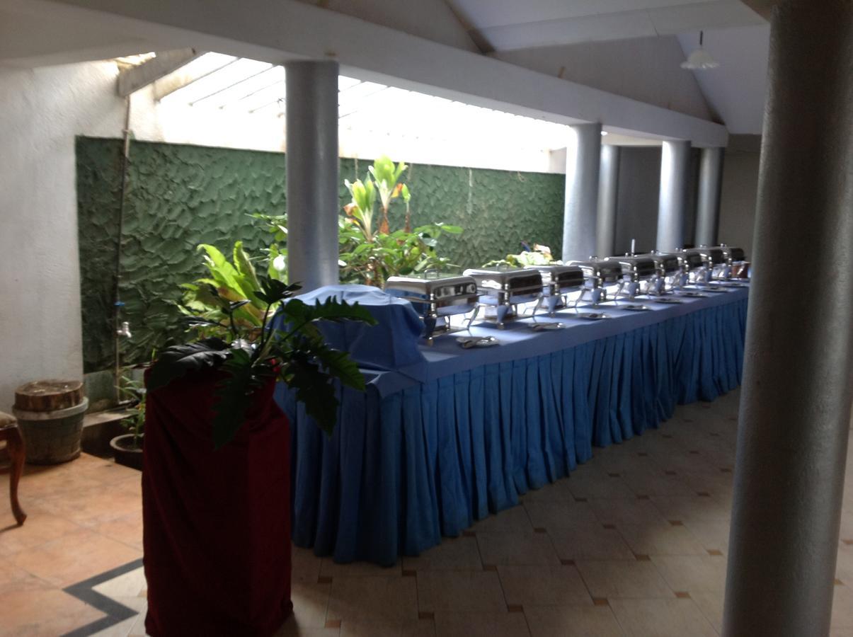 Ninnada Beach Hotel Marawila Ngoại thất bức ảnh