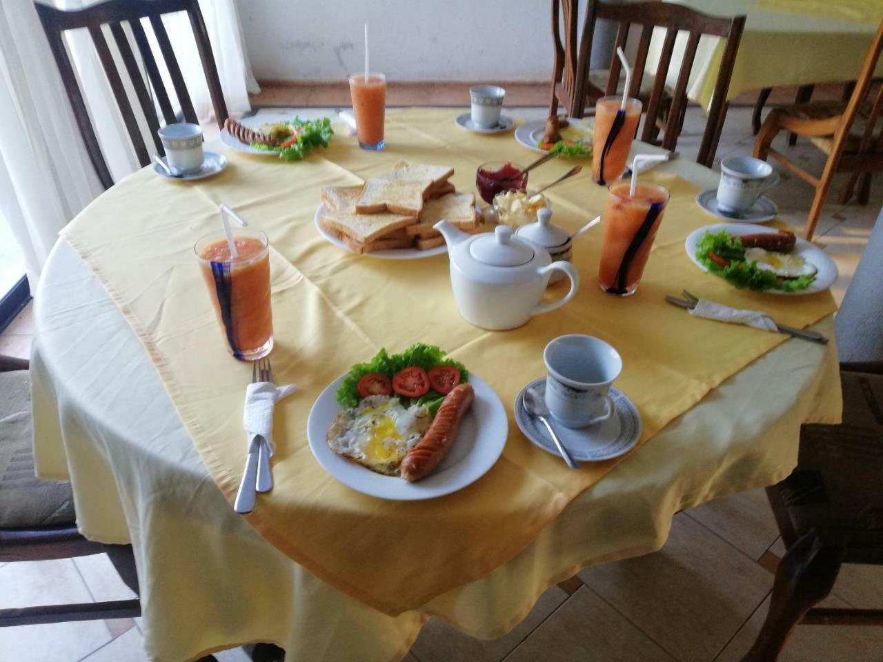 Ninnada Beach Hotel Marawila Ngoại thất bức ảnh